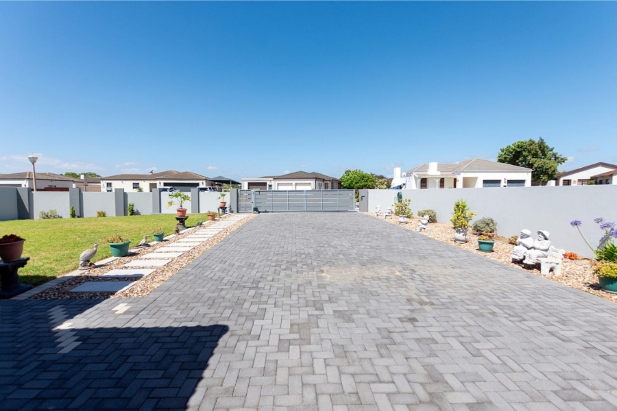4 Bedroom Property for Sale in Country Club Western Cape